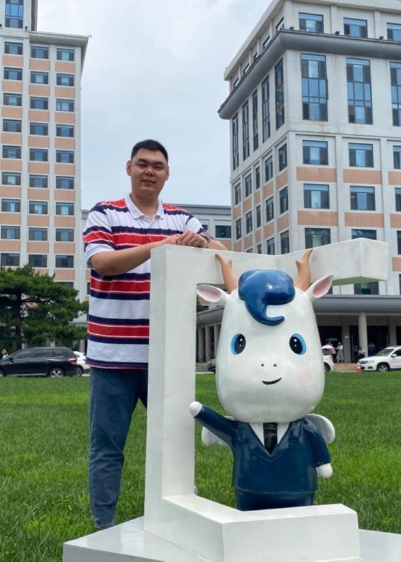 管辦副主任科員 周子超